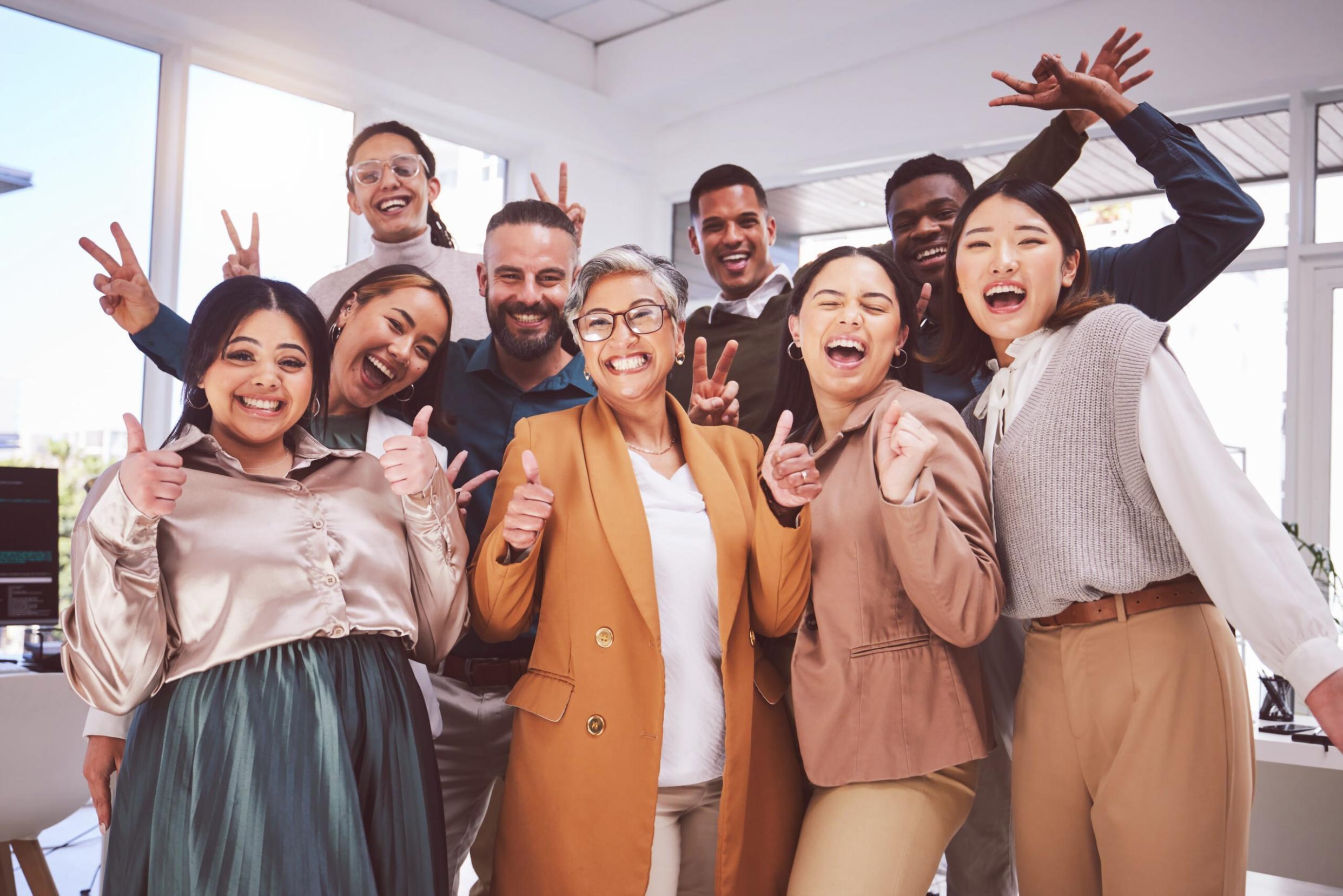 Teilnehmer bei der praktischen Arbeit an technischen SEO-Konzepten